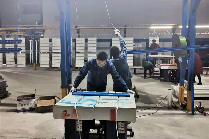 倉(cāng)庫(kù)貨架成品打包崗位